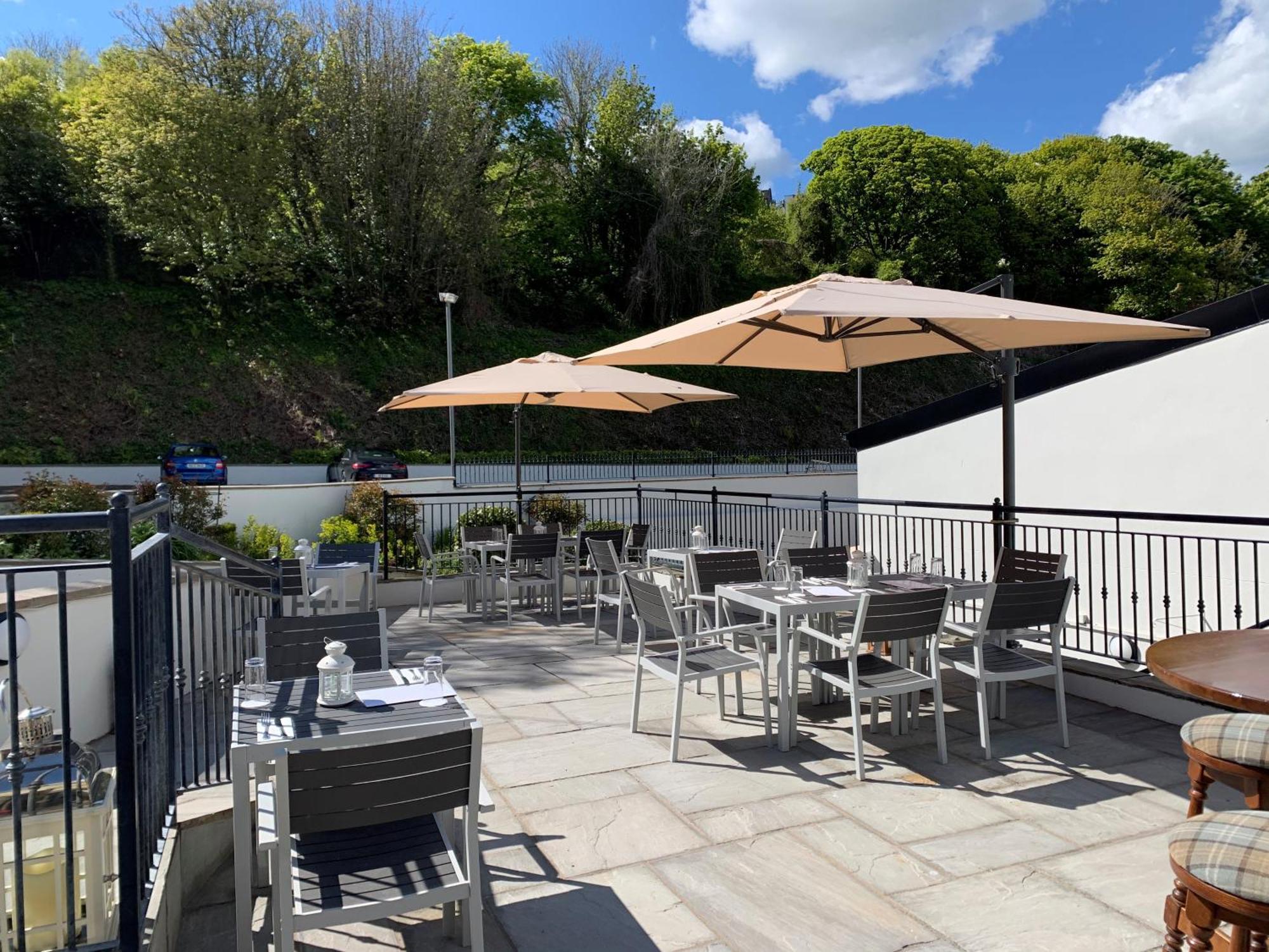 Walter Raleigh Hotel Youghal Esterno foto