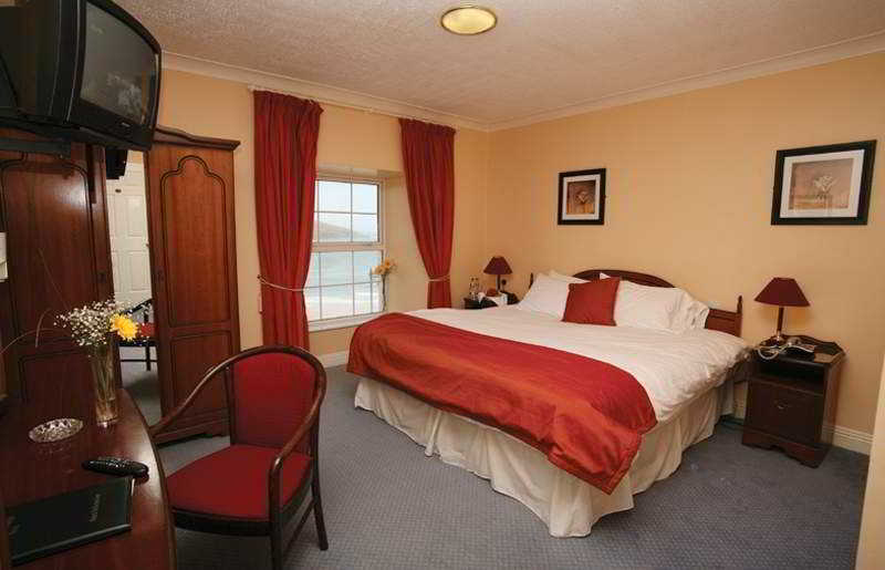 Walter Raleigh Hotel Youghal Esterno foto
