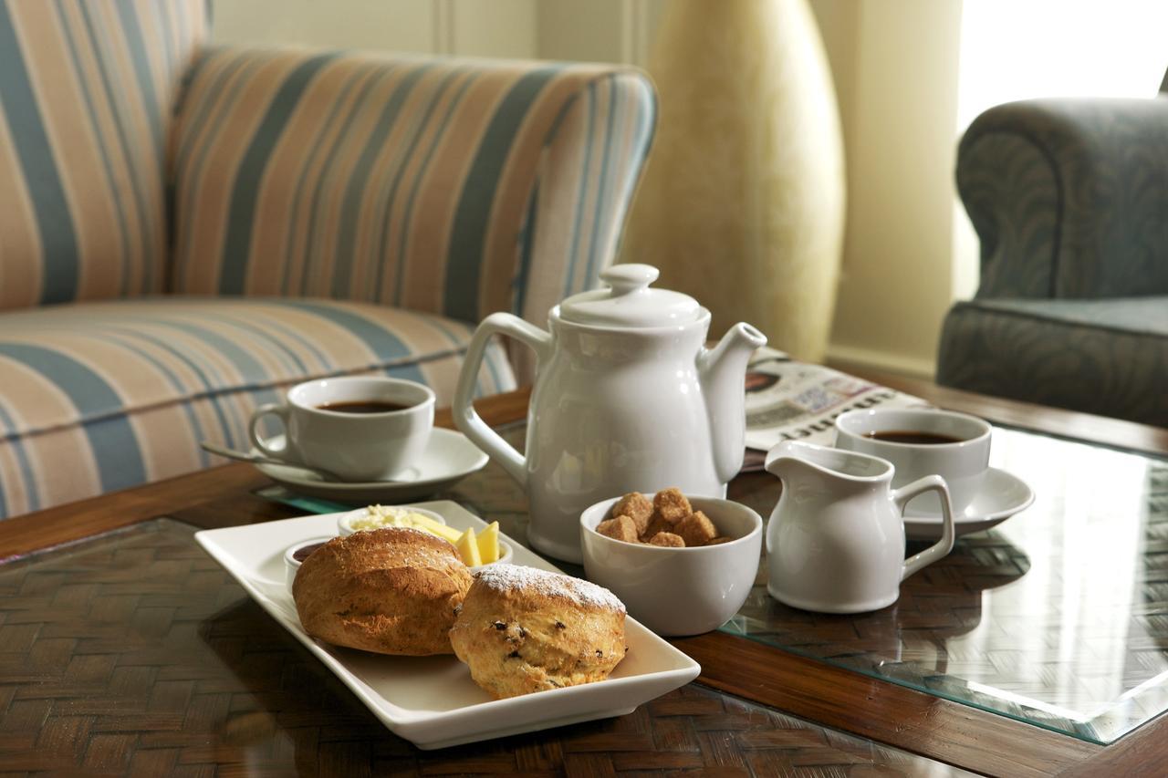 Walter Raleigh Hotel Youghal Esterno foto