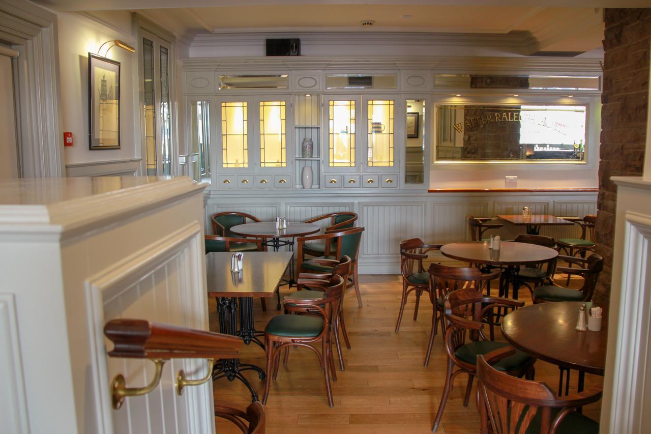 Walter Raleigh Hotel Youghal Esterno foto